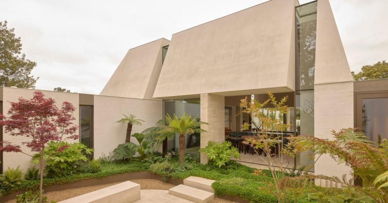 Este templo no meio da cidade é (afinal) a casa de sonho de uma família